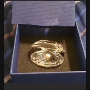 (Limited Edition)Swarovski Shell With Pearl